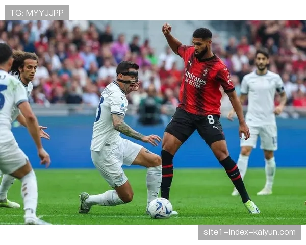 意甲争冠格局呈现历史级胶着态势 前三名分差仅两分悬念持续