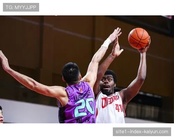 火箭战术执行力 末节追分阶段连续完成防守反击缩小分差